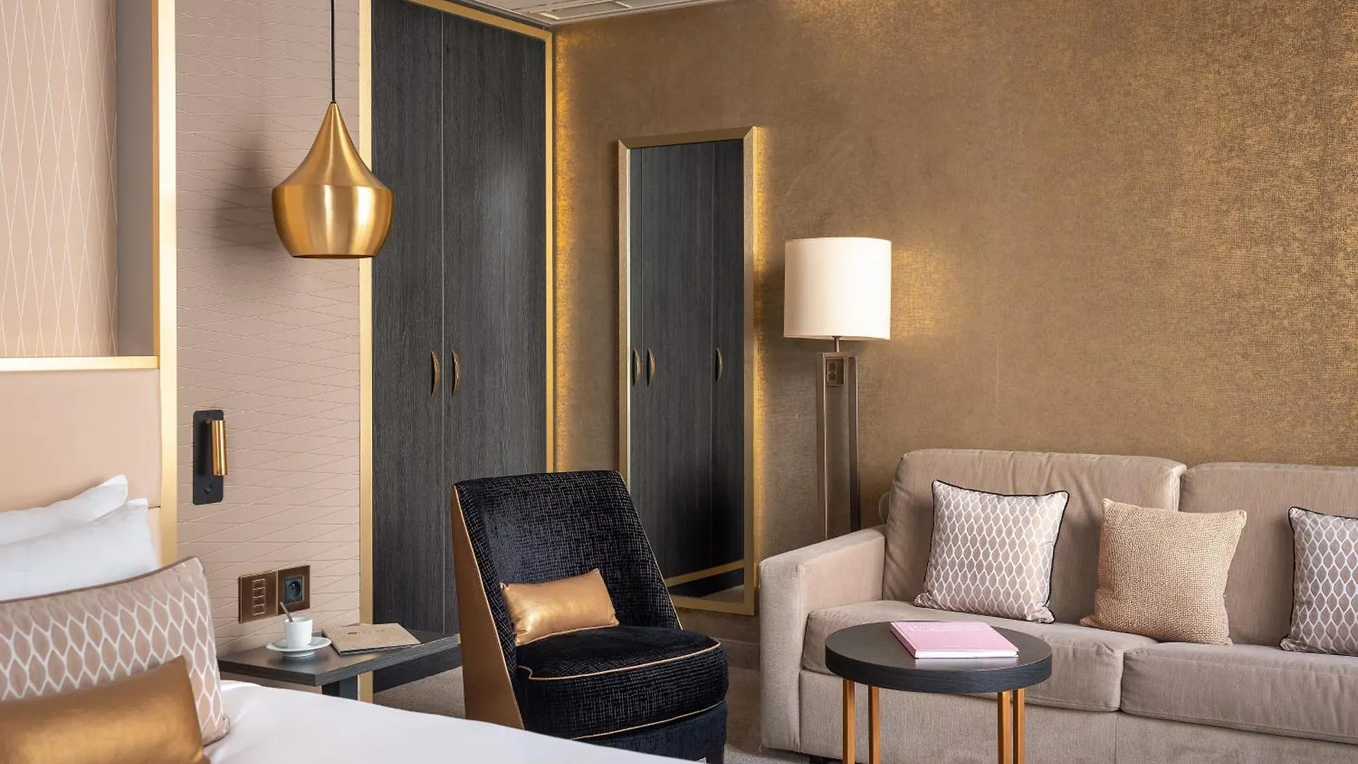 Hotel Niepce Paris, Curio Collection By Hilton Paris