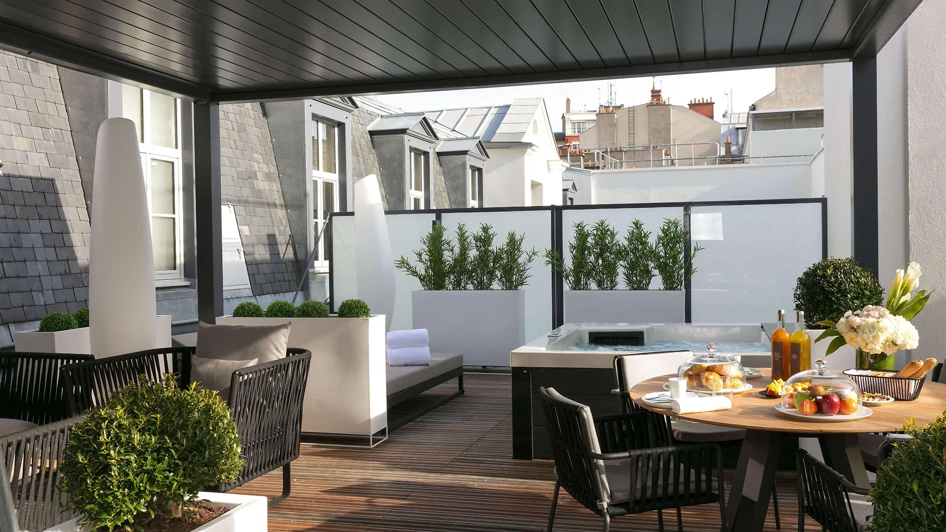 Hotel Niepce Paris, Curio Collection By Hilton