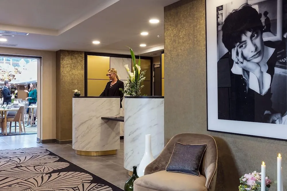 Hotel Niepce Paris, Curio Collection By Hilton Parijs