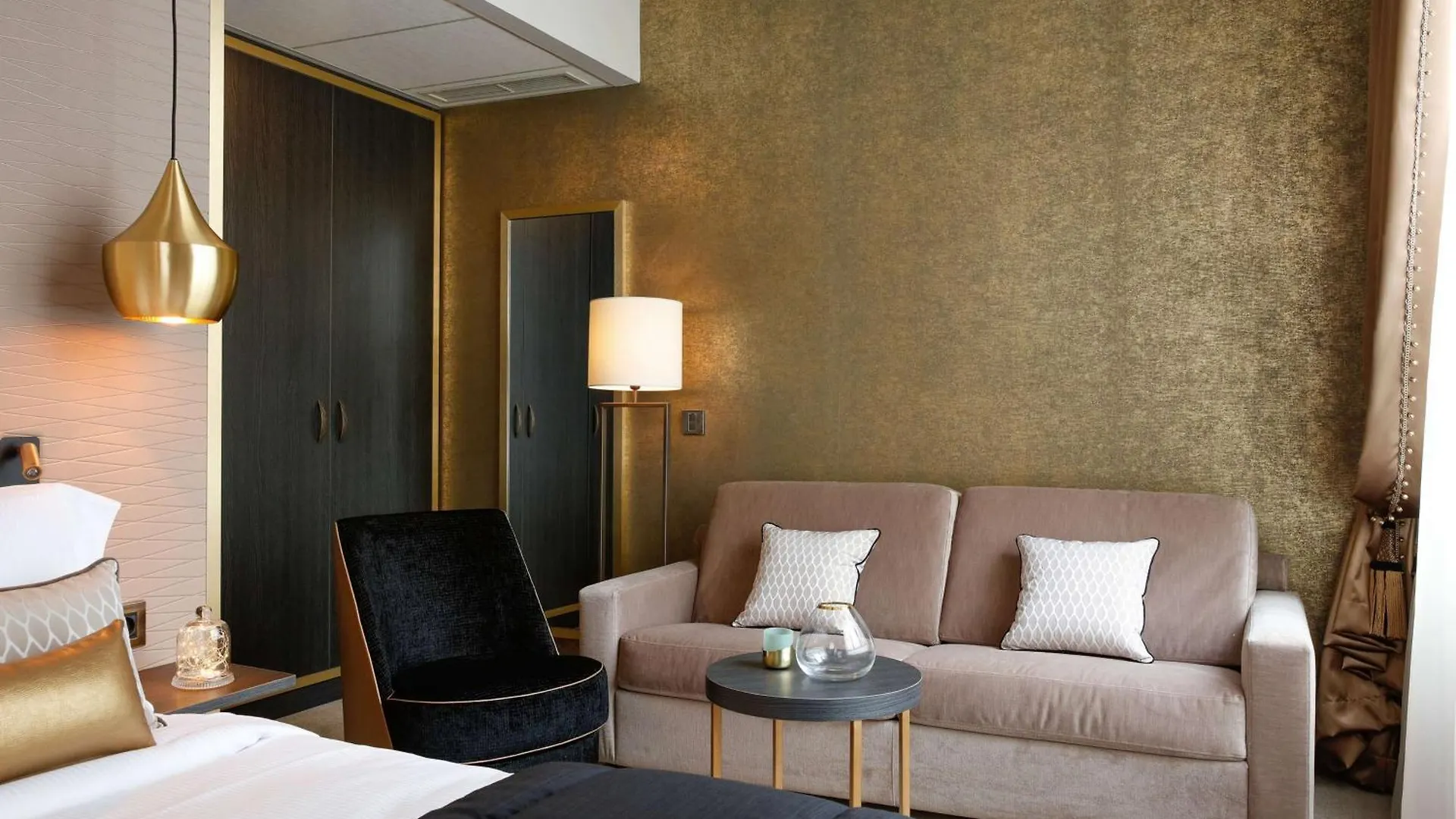 Hotel Niepce Paris, Curio Collection By Hilton 4*