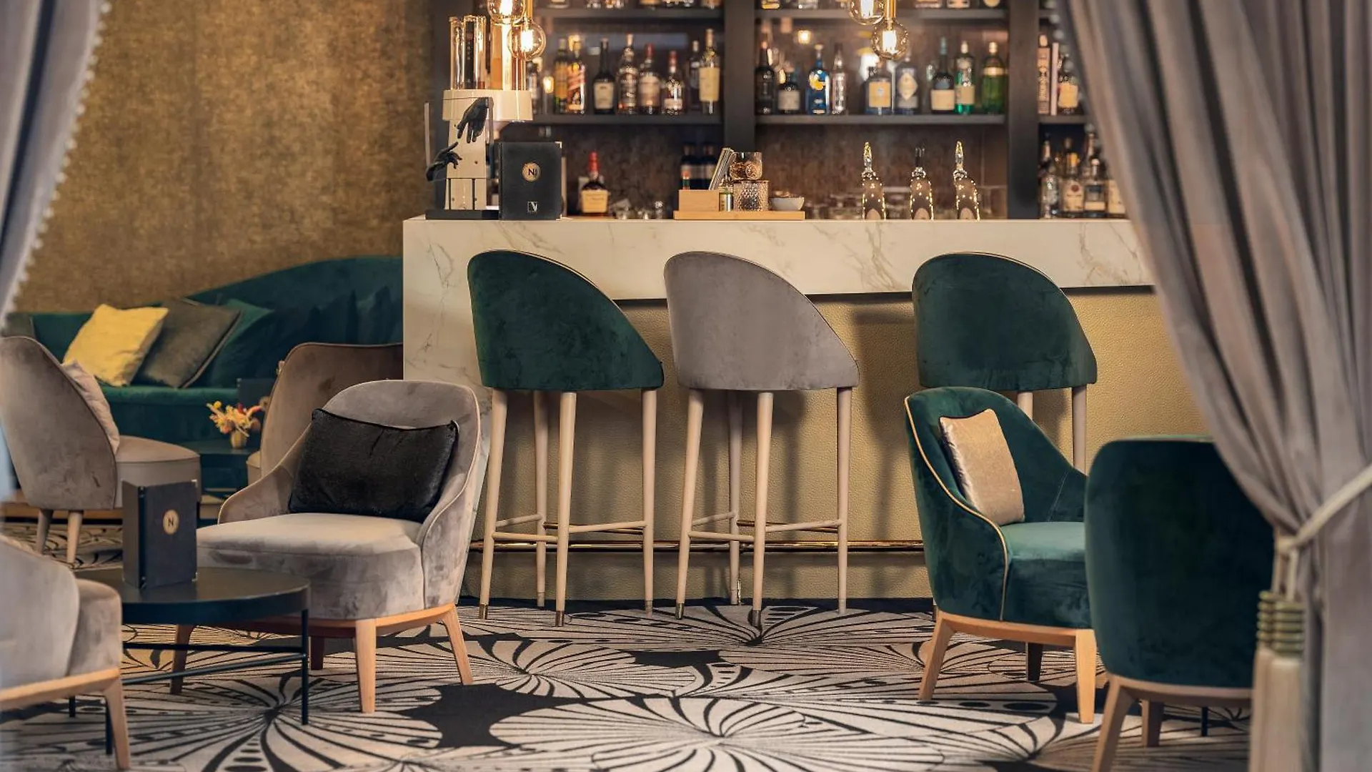 Hotel Niepce Paris, Curio Collection By Hilton 4*