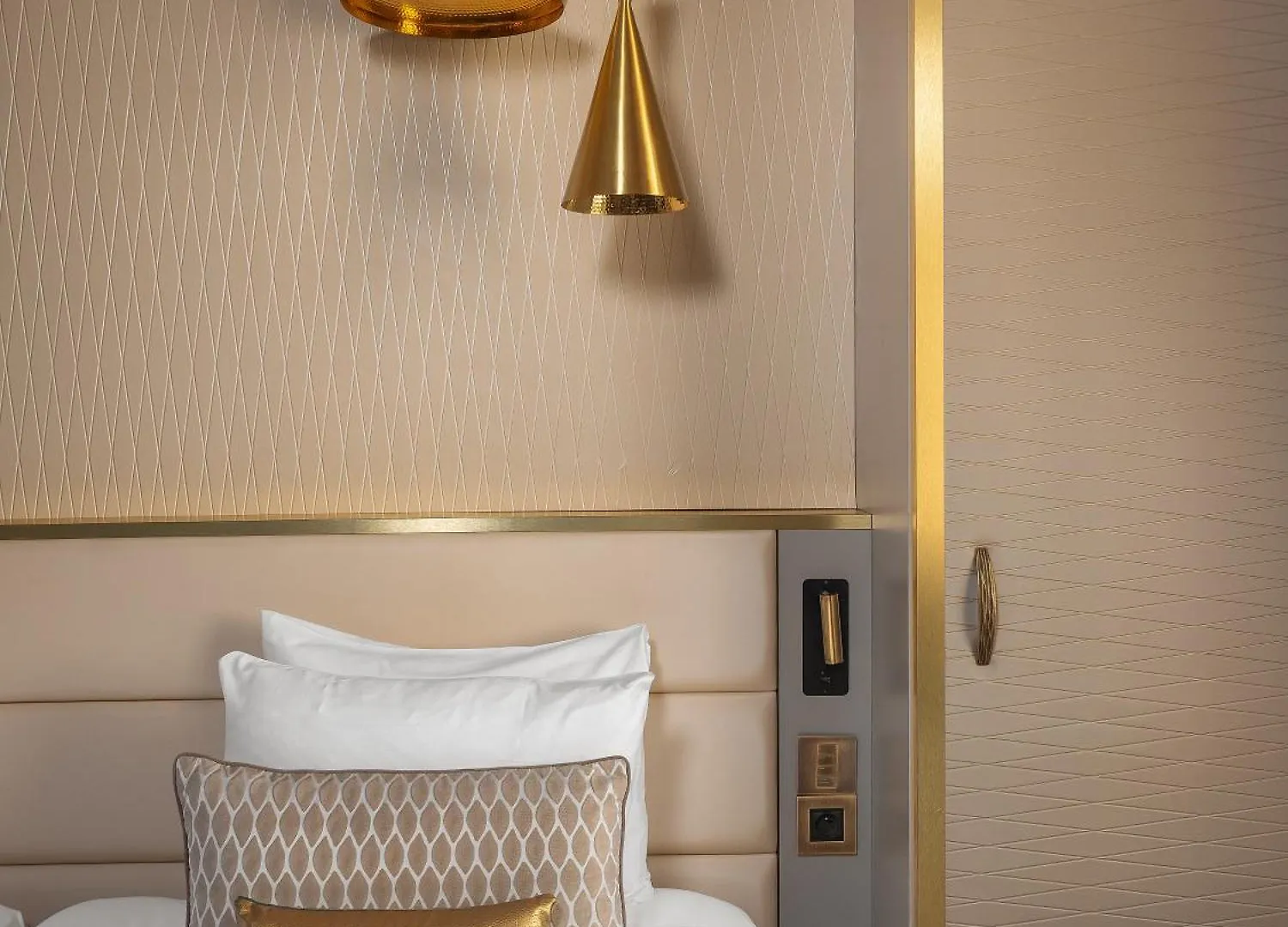 Niepce Paris, Curio Collection By Hilton Hotel Parigi
