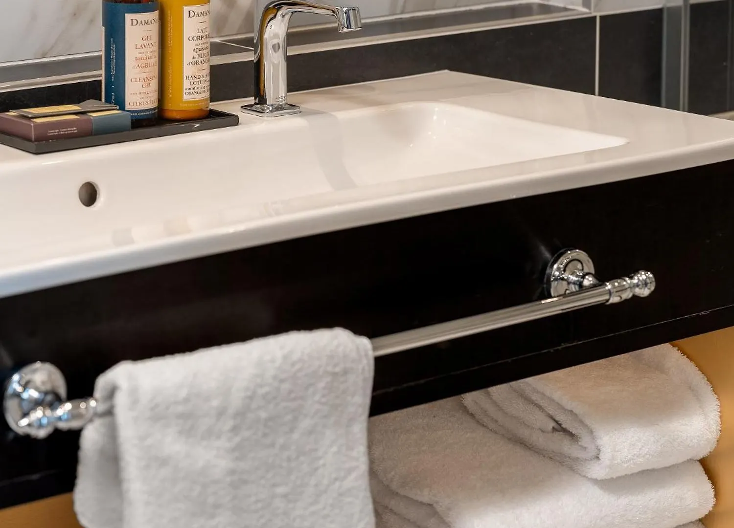 Niepce Paris, Curio Collection By Hilton 4* Parigi