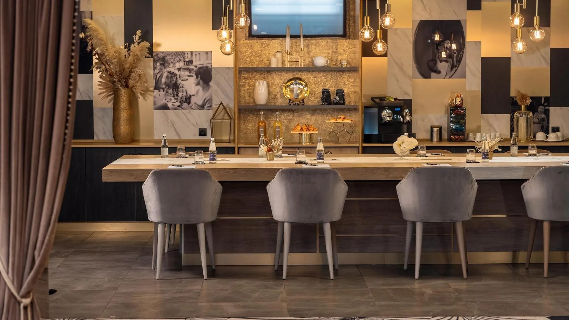 Hotel Niepce Paris, Curio Collection By Hilton Parigi