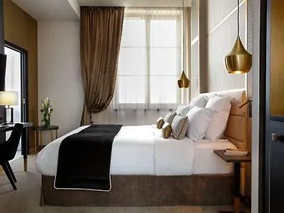 Niepce Paris, Curio Collection By Hilton Párizs